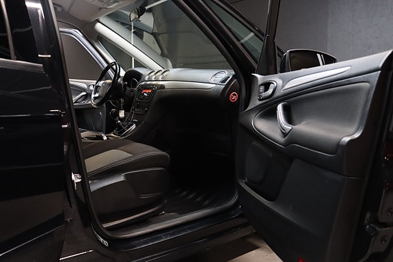Ford Galaxy 11 of 22
