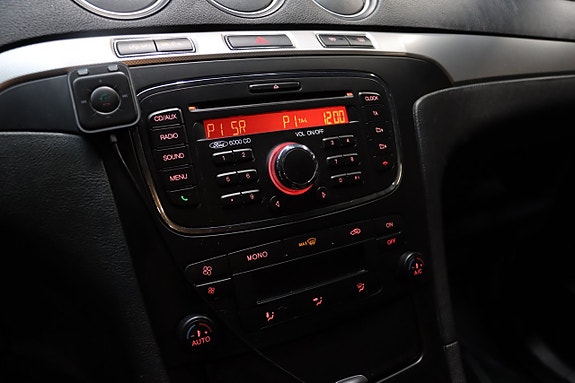 Ford Galaxy 15 of 22