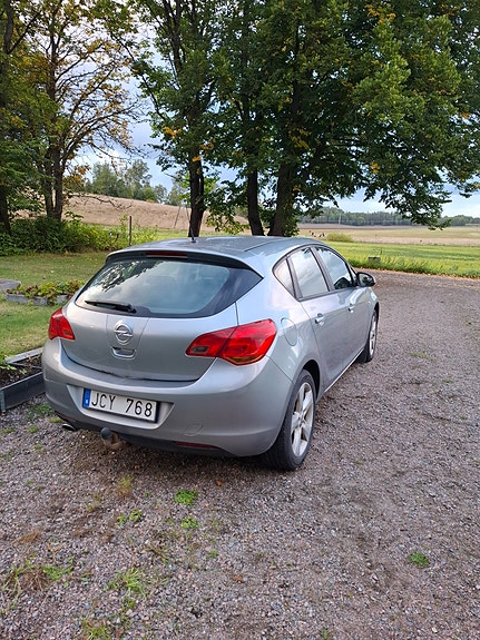 Opel Astra 3 of 4