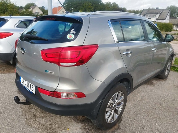 Kia Sportage 2 of 3