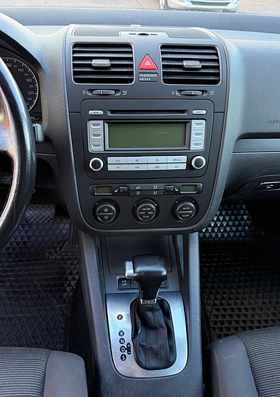 Volkswagen Golf I 8 of 8