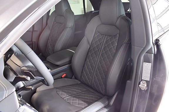 Audi S8 5 of 11