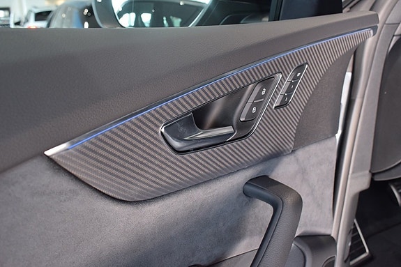 Audi S8 7 of 11