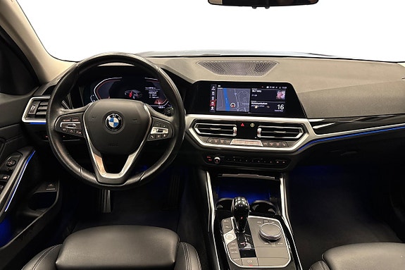 BMW 320d 10 of 13