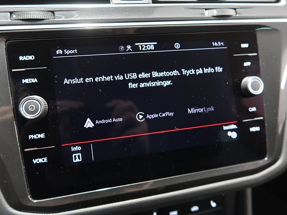 Volkswagen Tiguan 22 of 30