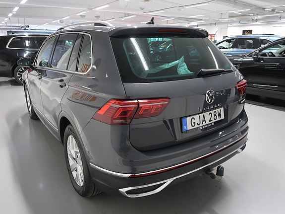 Volkswagen Tiguan 7 of 30