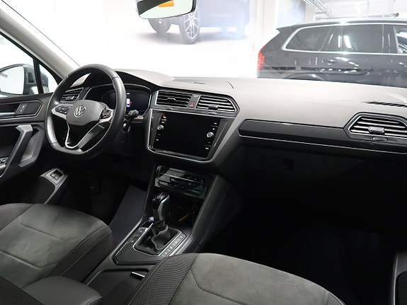 Volkswagen Tiguan 17 of 30