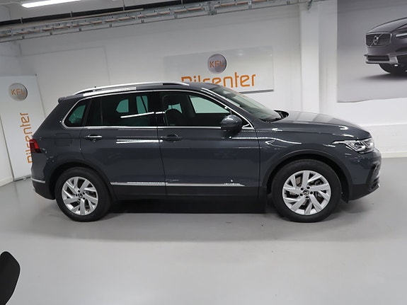 Volkswagen Tiguan 4 of 30