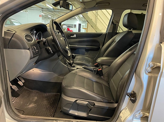 Ford Focus 10 of 22