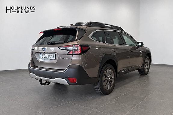 Subaru Outback 3 of 11