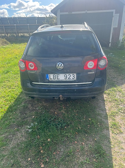 Volkswagen Passat 11 of 15