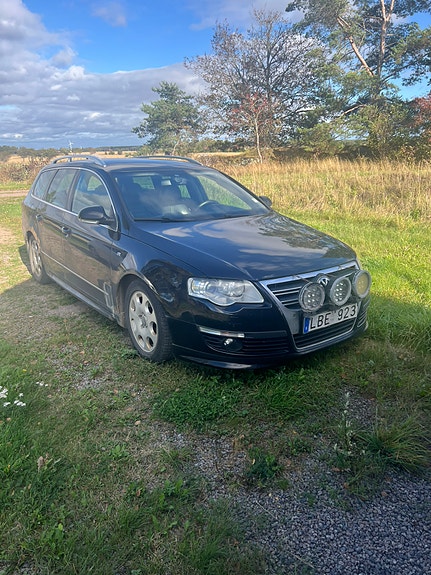 Volkswagen Passat 10 of 15