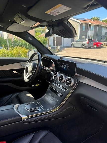 Mercedes-Benz GLC300 e 7 of 10