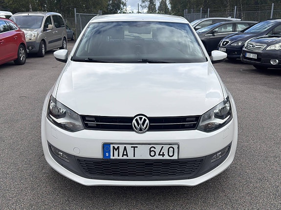 Volkswagen Polo 2 of 13