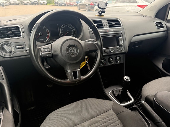 Volkswagen Polo 9 of 13