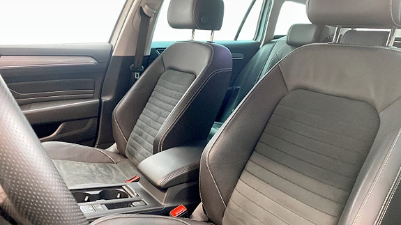 Volkswagen Passat 8 of 12