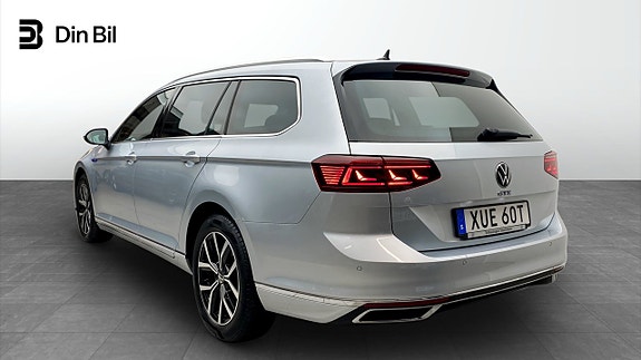 Volkswagen Passat 3 of 12