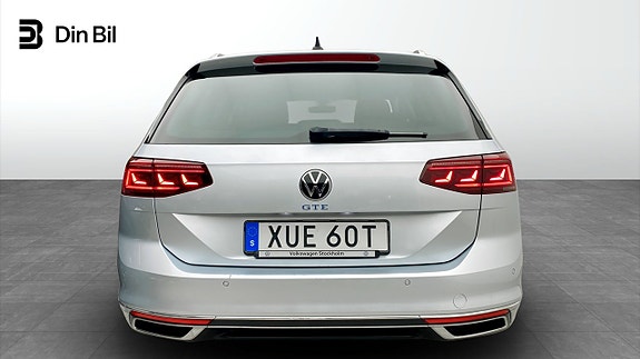 Volkswagen Passat 5 of 12