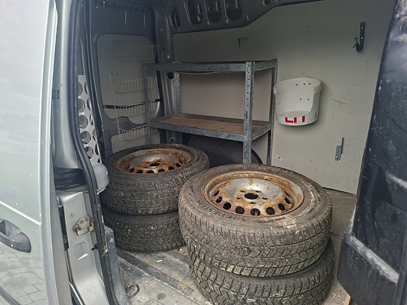 Ford Transit Connect 5 of 5