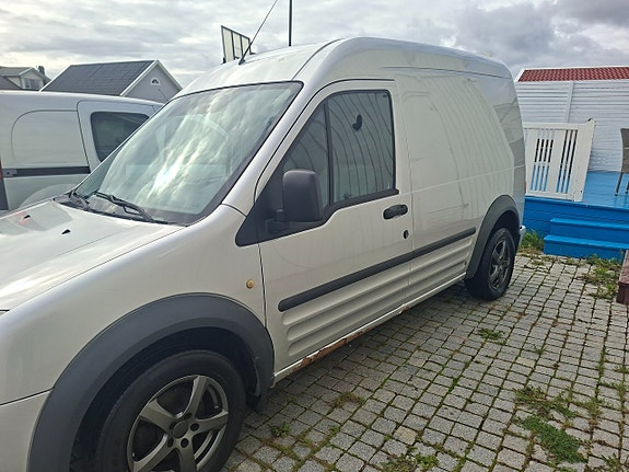 Ford Transit Connect 3 of 5