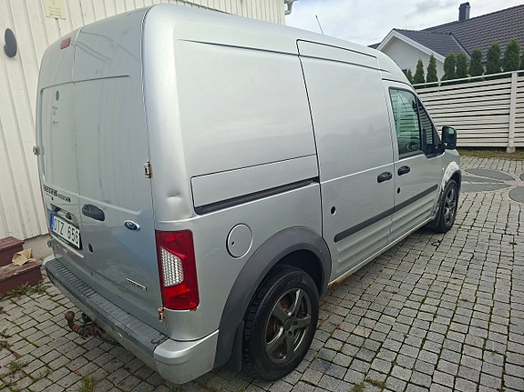 Ford Transit Connect 2 of 5