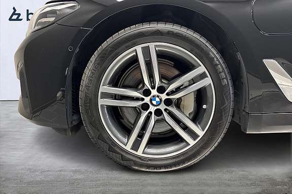 BMW 530e 15 of 15