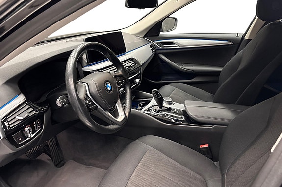 BMW 530e 8 of 15