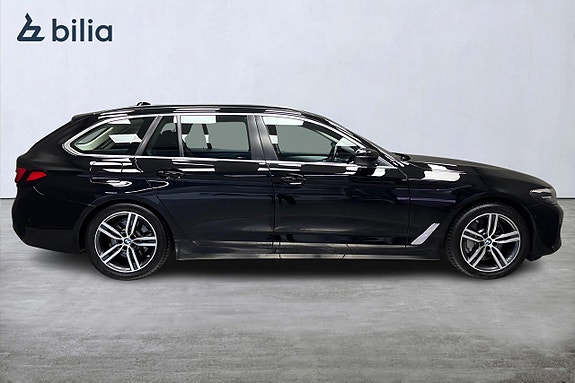 BMW 530e 2 of 15