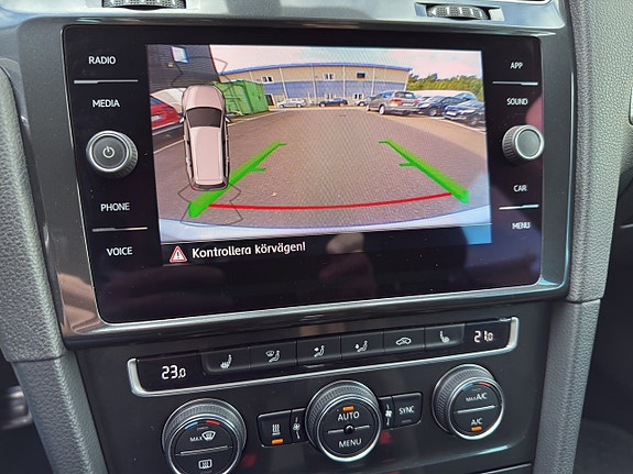 Volkswagen Golf Alltrack 18 of 19