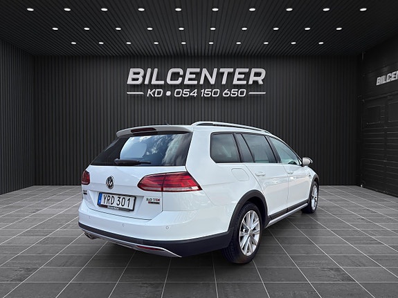 Volkswagen Golf Alltrack 7 of 19