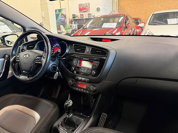 Kia Ceed 10 of 14