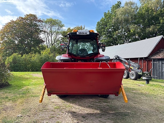 Traktor med snöutrustning VALTRA G125 e Active 6 of 6
