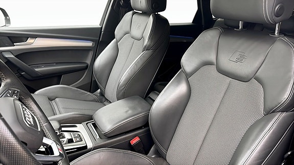 Audi Q5 8 of 22