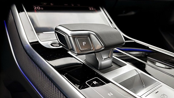 Audi Q8 16 of 18