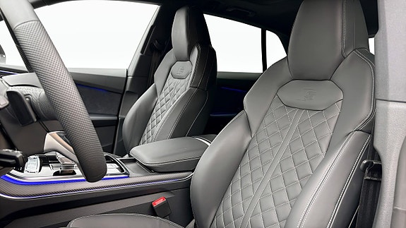 Audi Q8 10 of 18