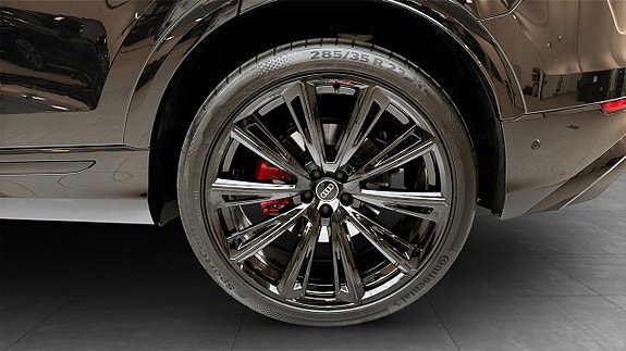 Audi Q8 6 of 18