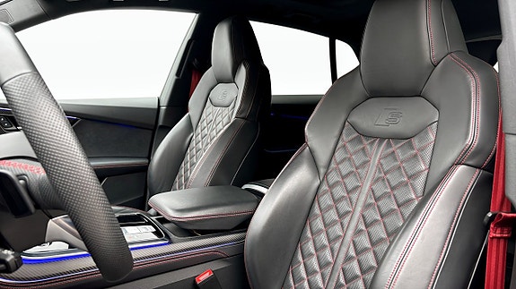 Audi Q8 10 of 18