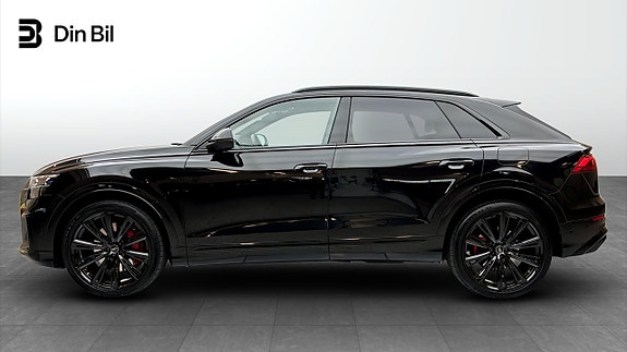 Audi Q8 2 of 18