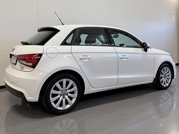 Audi A1 4 of 9