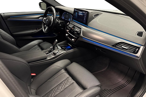 BMW 530e 12 of 14