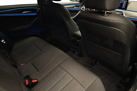 BMW 530e 13 of 14