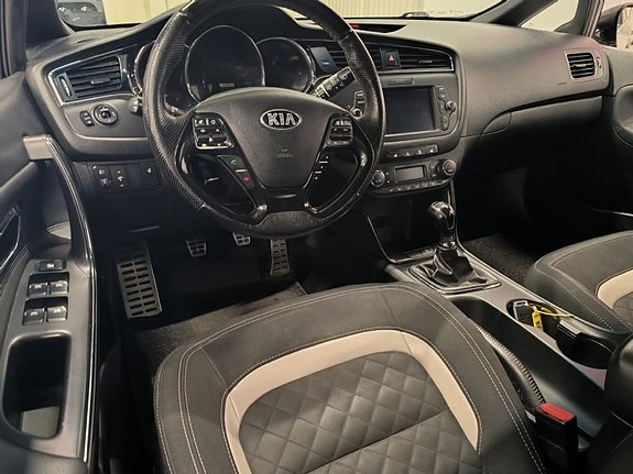 Kia Ceed 7 of 10