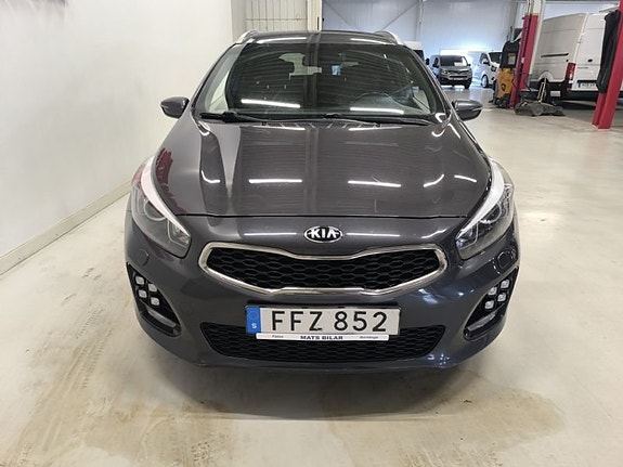 Kia Ceed 2 of 10