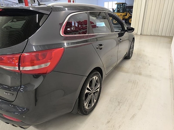 Kia Ceed 4 of 10