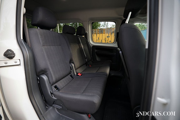 Volkswagen Caddy Maxi 19 of 23