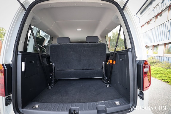 Volkswagen Caddy Maxi 13 of 23