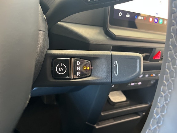 Kia PV5 12 of 16