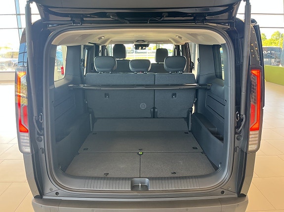 Kia PV5 14 of 16