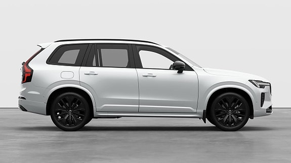 Volvo XC90 6 of 27