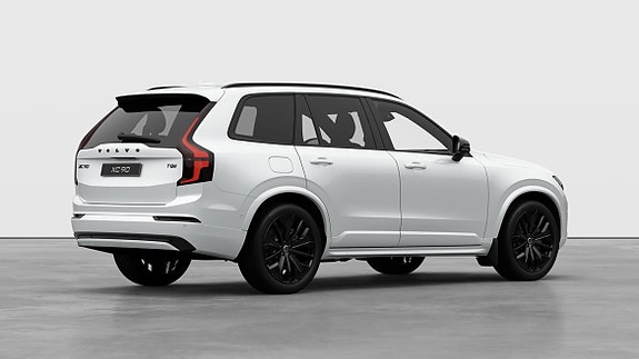 Volvo XC90 9 of 27